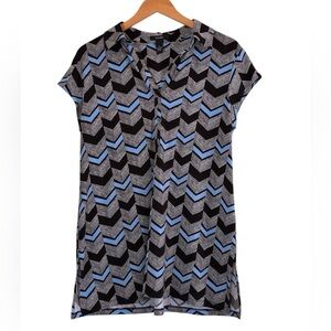 Alfani | Like new black and blue v-neck chevron striped cap sleeve blouse top